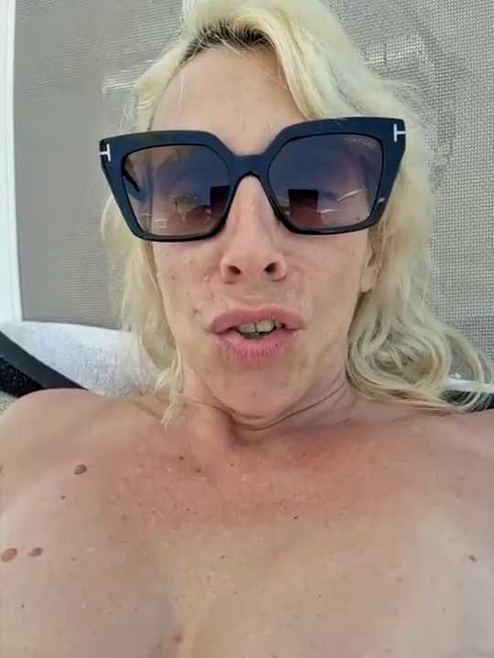Ina_HotX