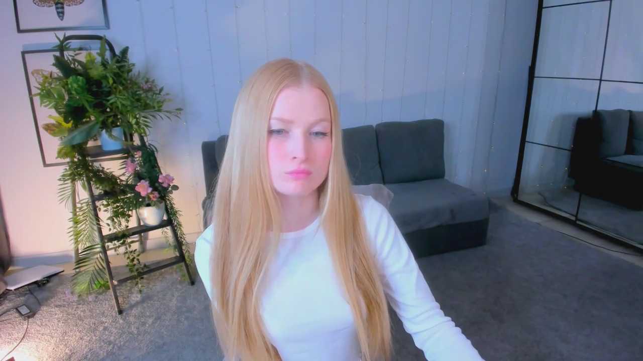 Laly_Peach