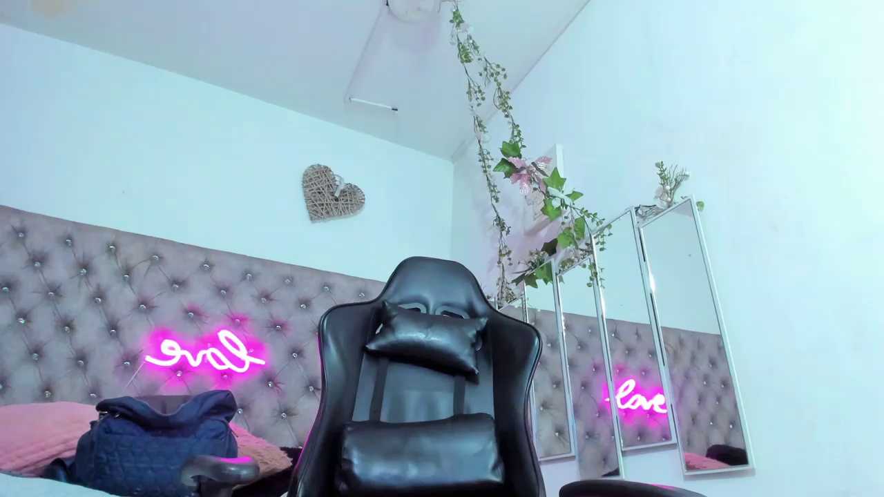 Naomii_Viper