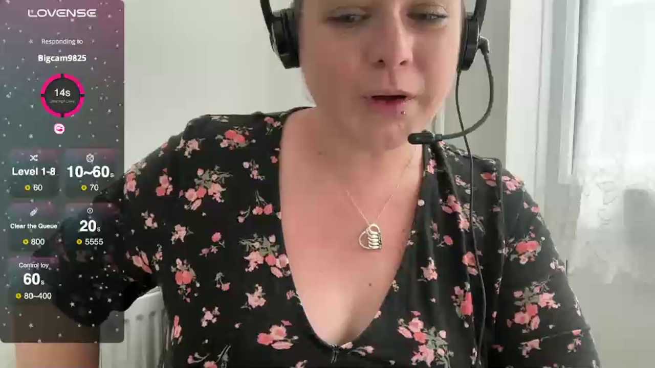 NaughtyWifeUK profile picture