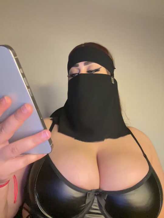 QueenDina777 cam recording