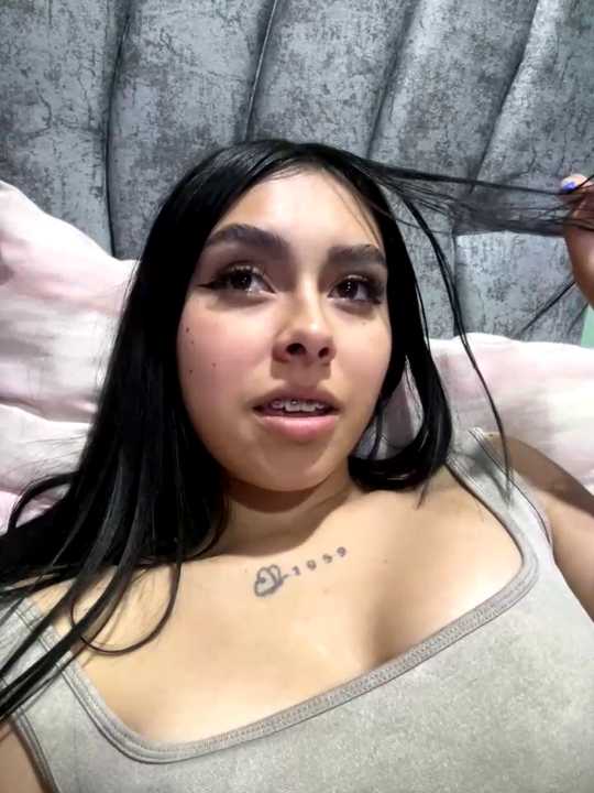 Scarlet_pinkk profile picture