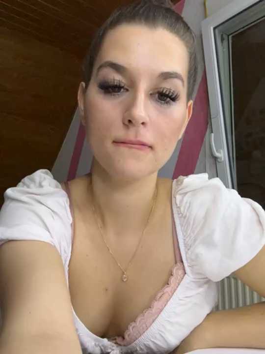 TeenMadisonRose cam recording
