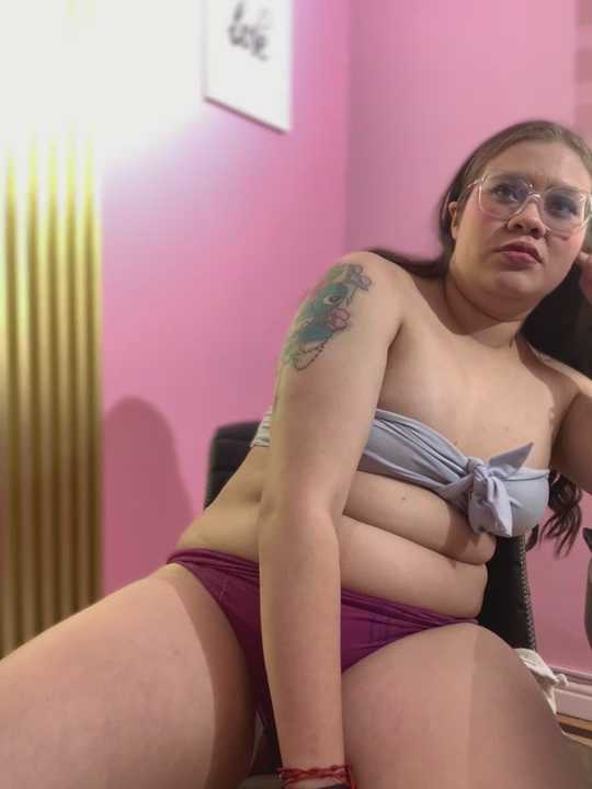 Zoee_pink cam recording