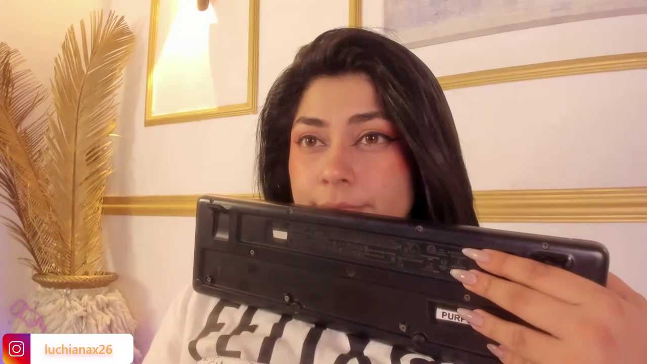 lucy26_