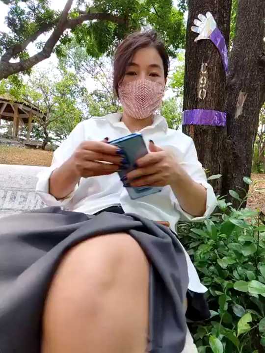 lyna_bl