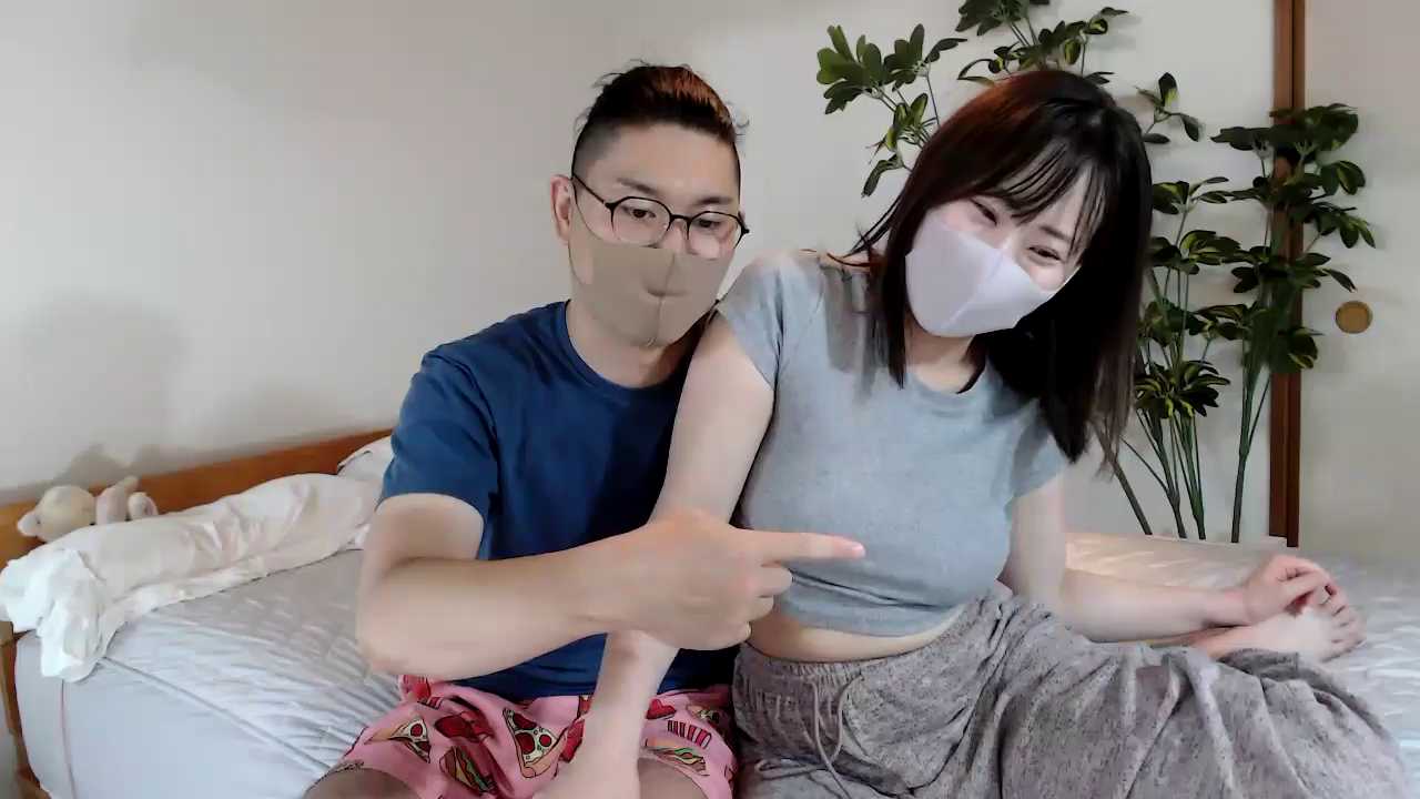 milk0v0 profile picture