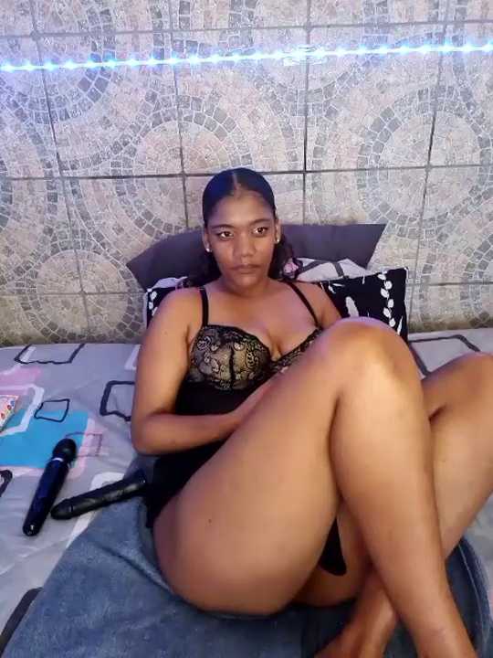 nikki_benzz